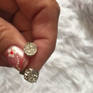 Glittery round stud earrings